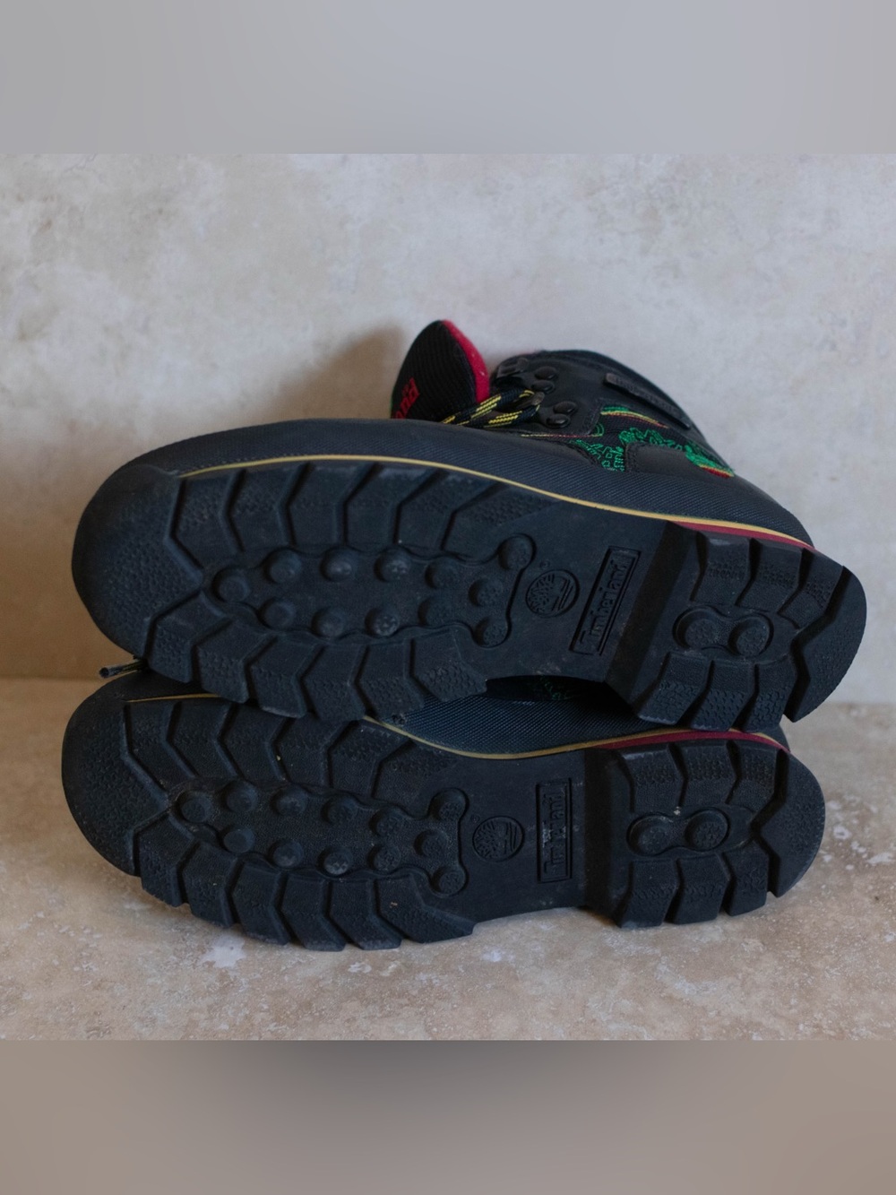 1990s Timberland Boots - Picture 2 of 12